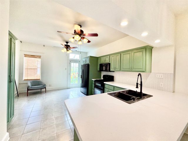 1307 Ball, Galveston, TX 77550