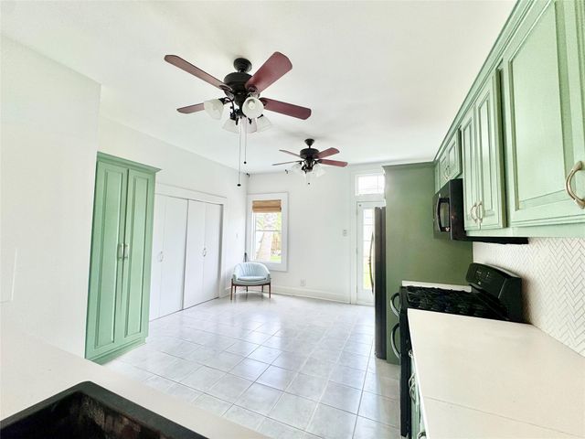 1307 Ball, Galveston, TX 77550