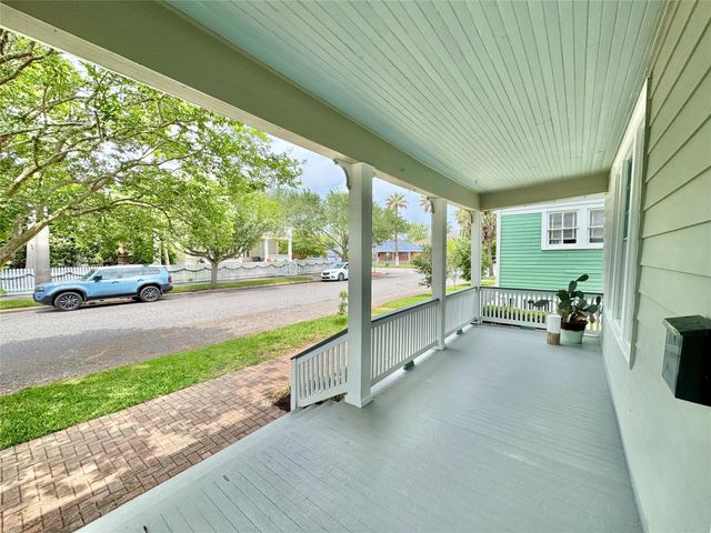 1307 Ball, Galveston, TX 77550
