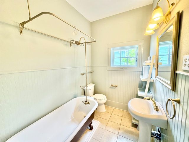 1307 Ball, Galveston, TX 77550