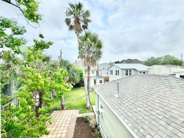 1307 Ball, Galveston, TX 77550