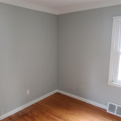 19362 Sunderland Road, Detroit, MI 48219