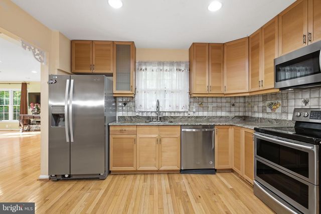 1019 FARM HAVEN DR, Rockville, MD 20852