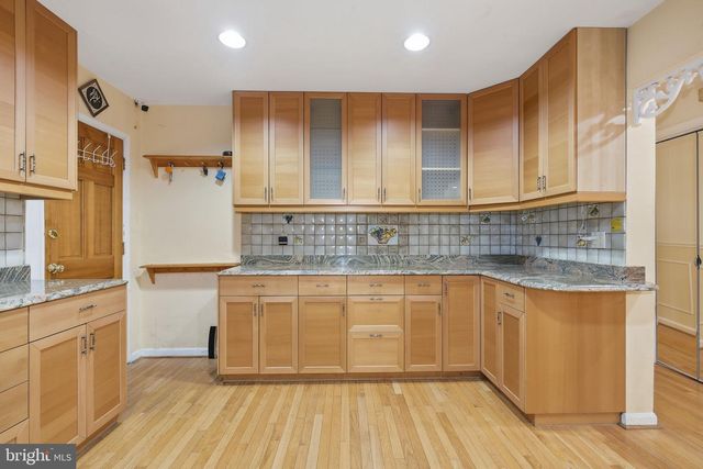 1019 FARM HAVEN DR, Rockville, MD 20852