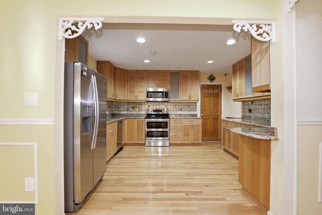 1019 FARM HAVEN DR, Rockville, MD 20852