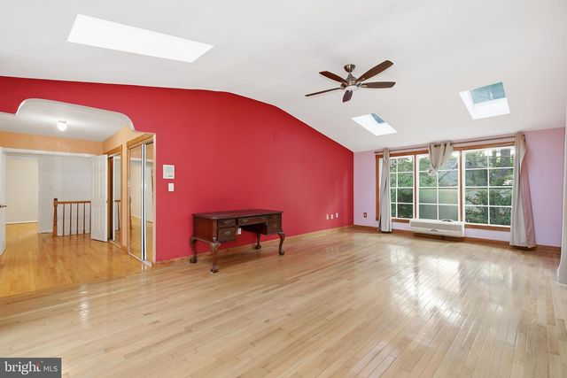 1019 FARM HAVEN DR, Rockville, MD 20852