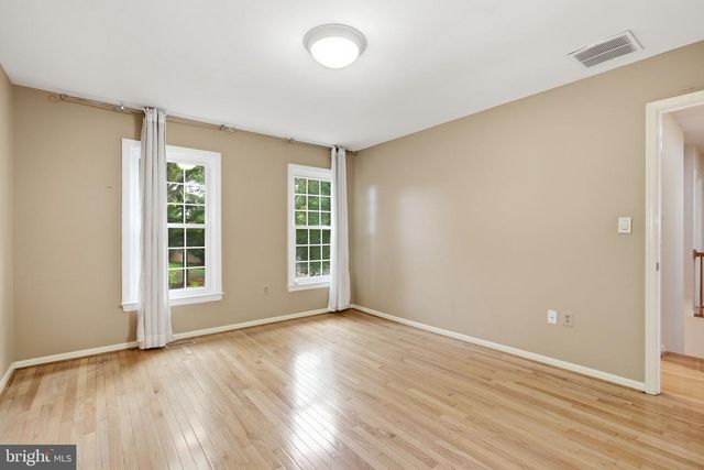 1019 FARM HAVEN DR, Rockville, MD 20852