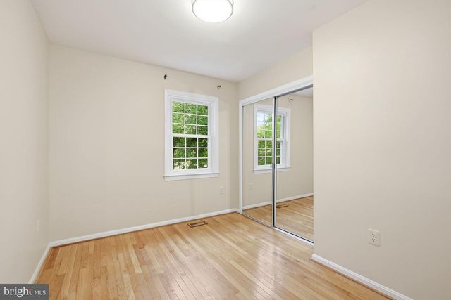 1019 FARM HAVEN DR, Rockville, MD 20852