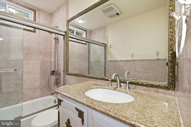 1019 FARM HAVEN DR, Rockville, MD 20852