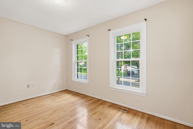 1019 FARM HAVEN DR, Rockville, MD 20852