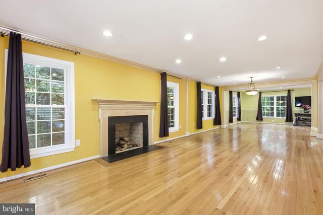1019 FARM HAVEN DR, Rockville, MD 20852