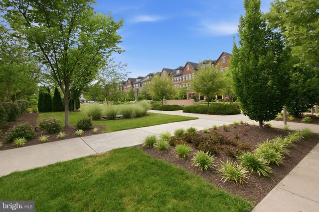 1019 FARM HAVEN DR, Rockville, MD 20852