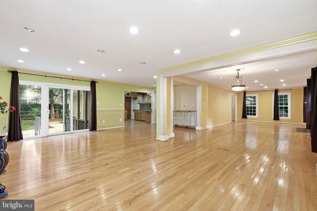 1019 FARM HAVEN DR, Rockville, MD 20852
