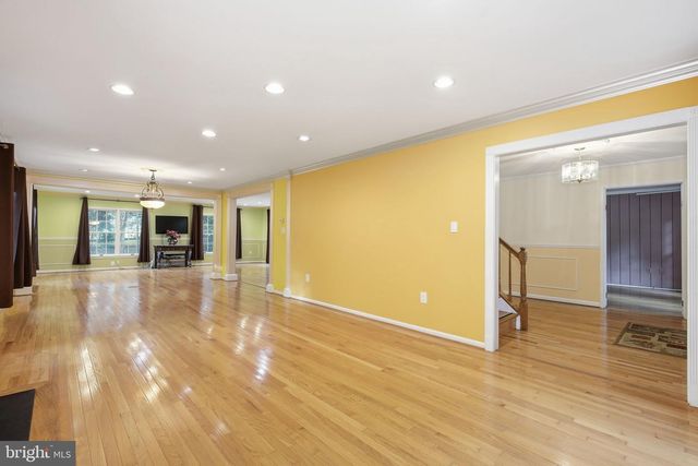1019 FARM HAVEN DR, Rockville, MD 20852
