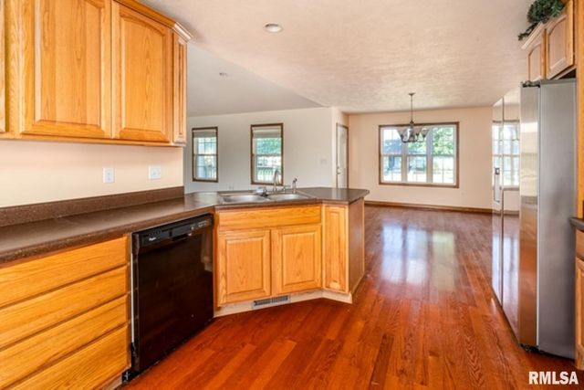 309 EVERGREEN Trail, Herrin, IL 62948