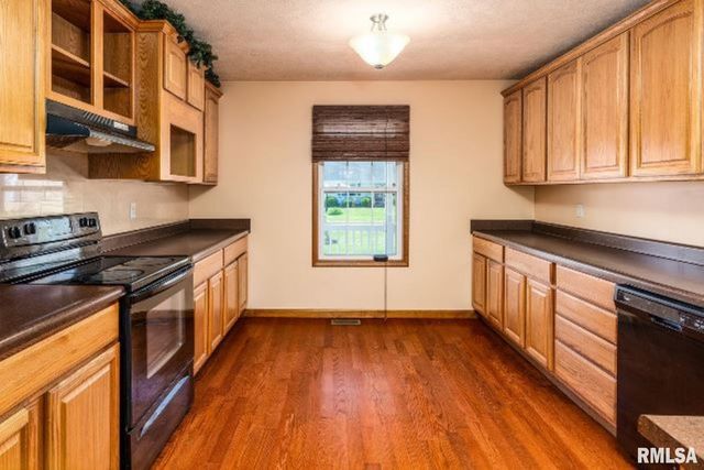 309 EVERGREEN Trail, Herrin, IL 62948