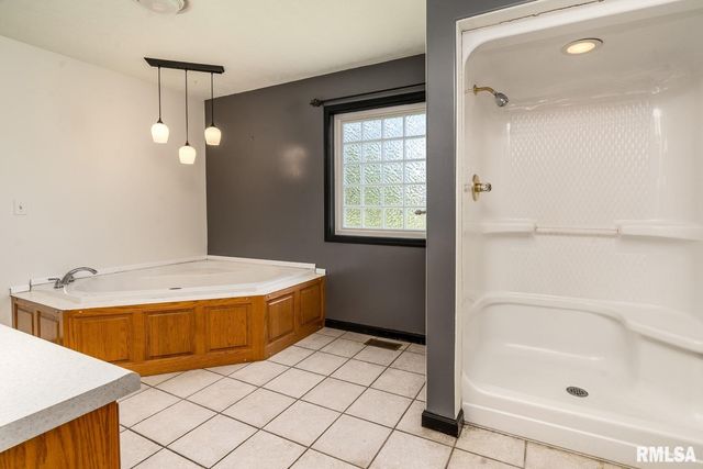 309 EVERGREEN Trail, Herrin, IL 62948