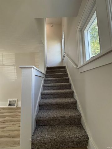 809 E Ewing Avenue, South Bend, IN 46613