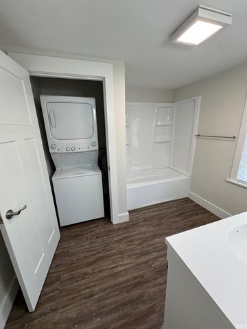 809 E Ewing Avenue, South Bend, IN 46613