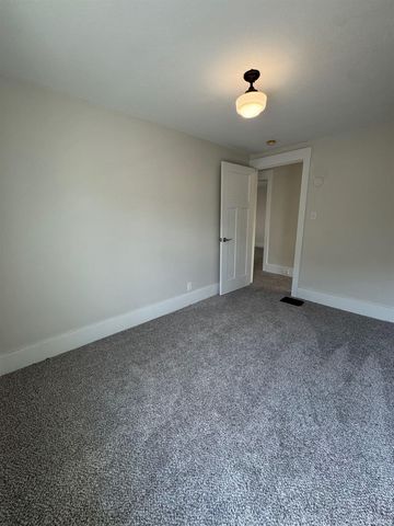809 E Ewing Avenue, South Bend, IN 46613