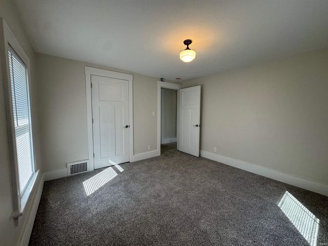 809 E Ewing Avenue, South Bend, IN 46613