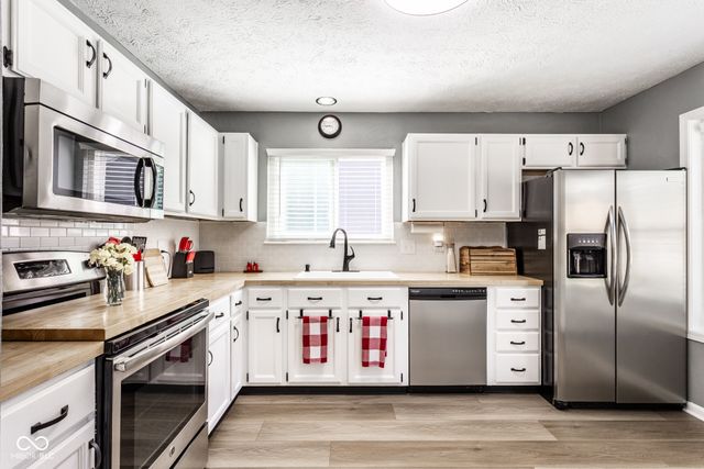 7880 Stonebranch North Drive, Indianapolis, IN 46256