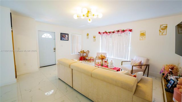 22226 SW 98th Pl, Cutler Bay, FL 33190