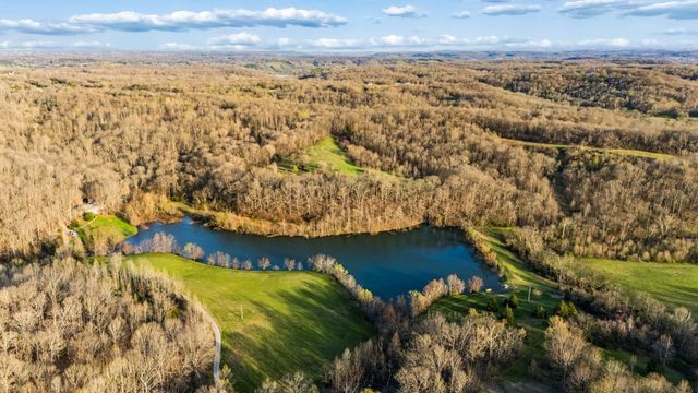 697 Johnson Branch Rd, Williamsport, TN 38487