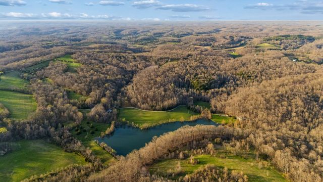 697 Johnson Branch Rd, Williamsport, TN 38487