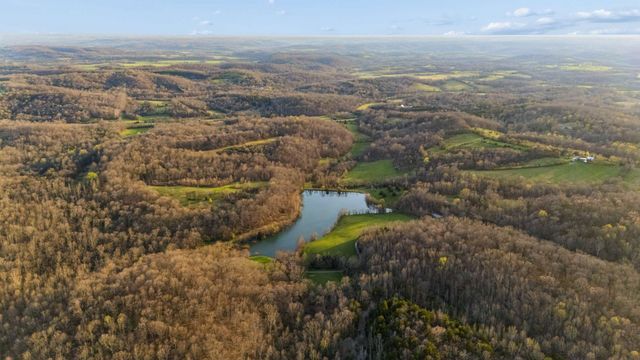 697 Johnson Branch Rd, Williamsport, TN 38487