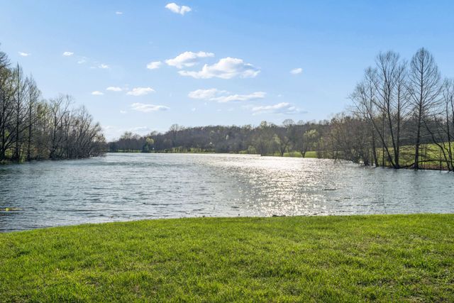 697 Johnson Branch Rd, Williamsport, TN 38487