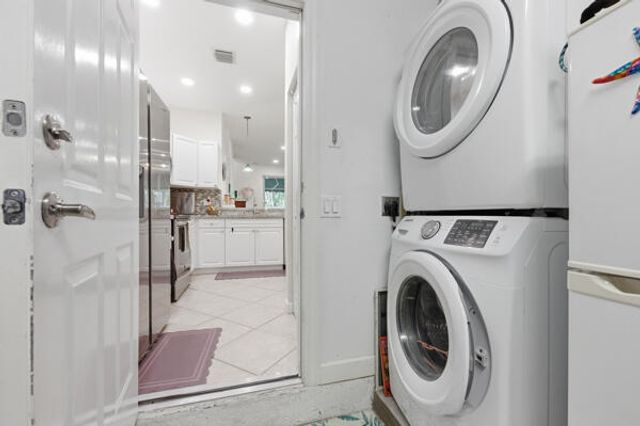 824 SE 4th Court, Deerfield Beach, FL 33441