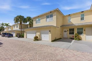 824 SE 4th Court, Deerfield Beach, FL 33441