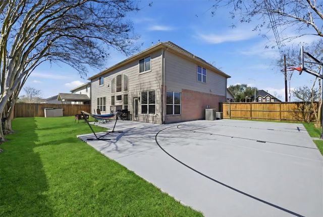 8126 Buffalo Springs Court, Sugar Land, TX 77479