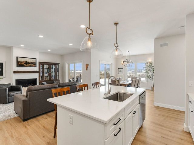 302 Matthews Meadow, Ferrisburgh, VT 05456