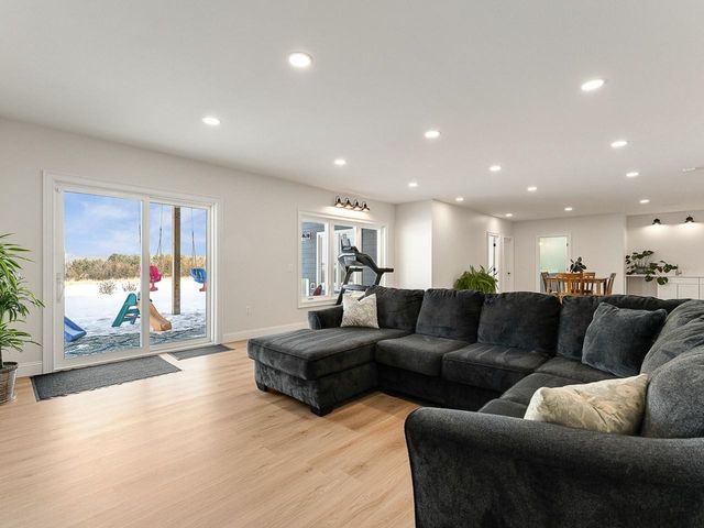 302 Matthews Meadow, Ferrisburgh, VT 05456