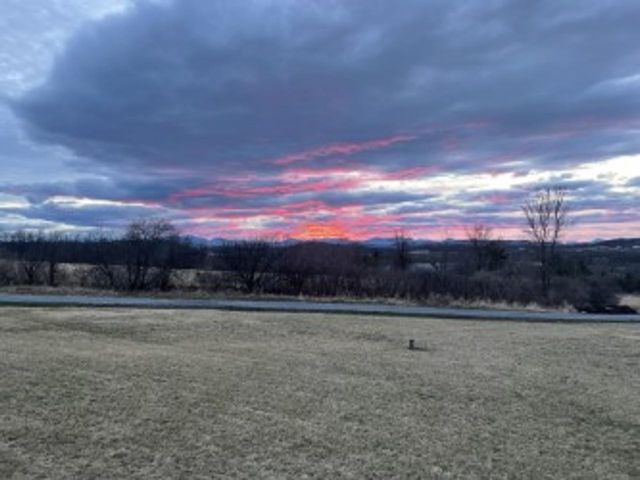 302 Matthews Meadow, Ferrisburgh, VT 05456