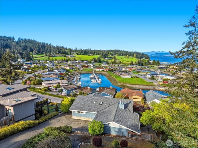 2198 Aurora Court, Oak Harbor, WA 98277