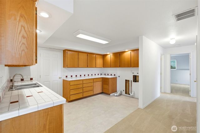 2198 Aurora Court, Oak Harbor, WA 98277