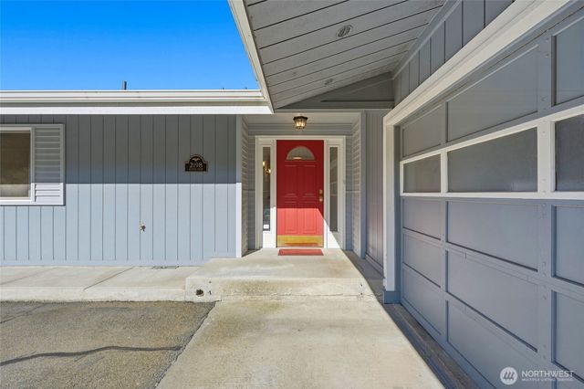 2198 Aurora Court, Oak Harbor, WA 98277