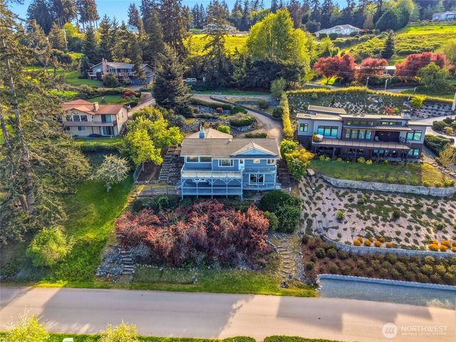 2198 Aurora Court, Oak Harbor, WA 98277