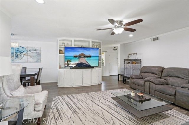 7815 Vassar, Canoga Park (los Angeles), CA 91304