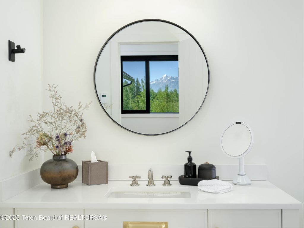 5060 W EAGLE Road, Wilson, WY 83014 photo 15