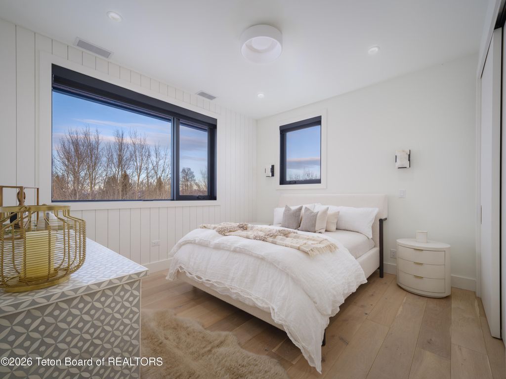 5060 W EAGLE Road, Wilson, WY 83014 photo 16