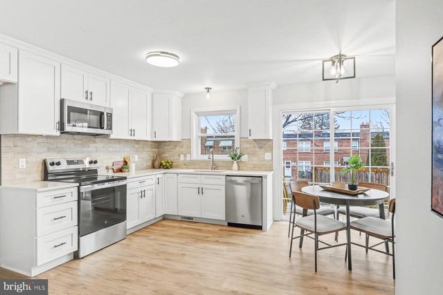 717 E WALNUT ST, Lancaster, PA 17602