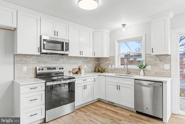 717 E WALNUT ST, Lancaster, PA 17602