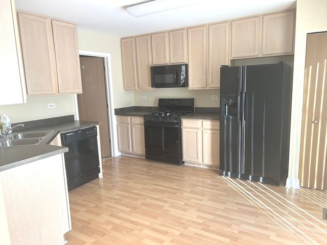 3184 Impressions Drive 3184, Lake In The Hills, IL 60156