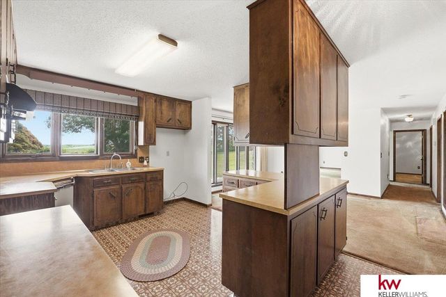11006 Mill Road, Louisville, NE 68037