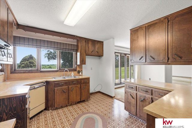11006 Mill Road, Louisville, NE 68037
