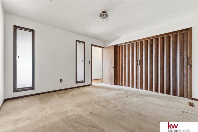 11006 Mill Road, Louisville, NE 68037